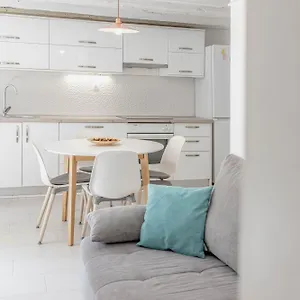 Dioniz Apartment